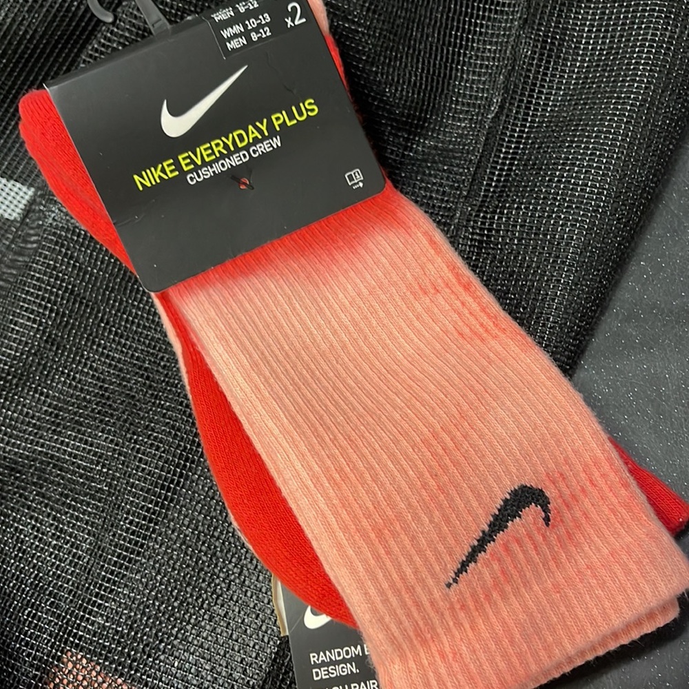 Nike Everyday Plus Cushioned
Multi-Color
Size L
Crew Socks (2 Pairs)
DH6096-902 - Picture 10 of 15